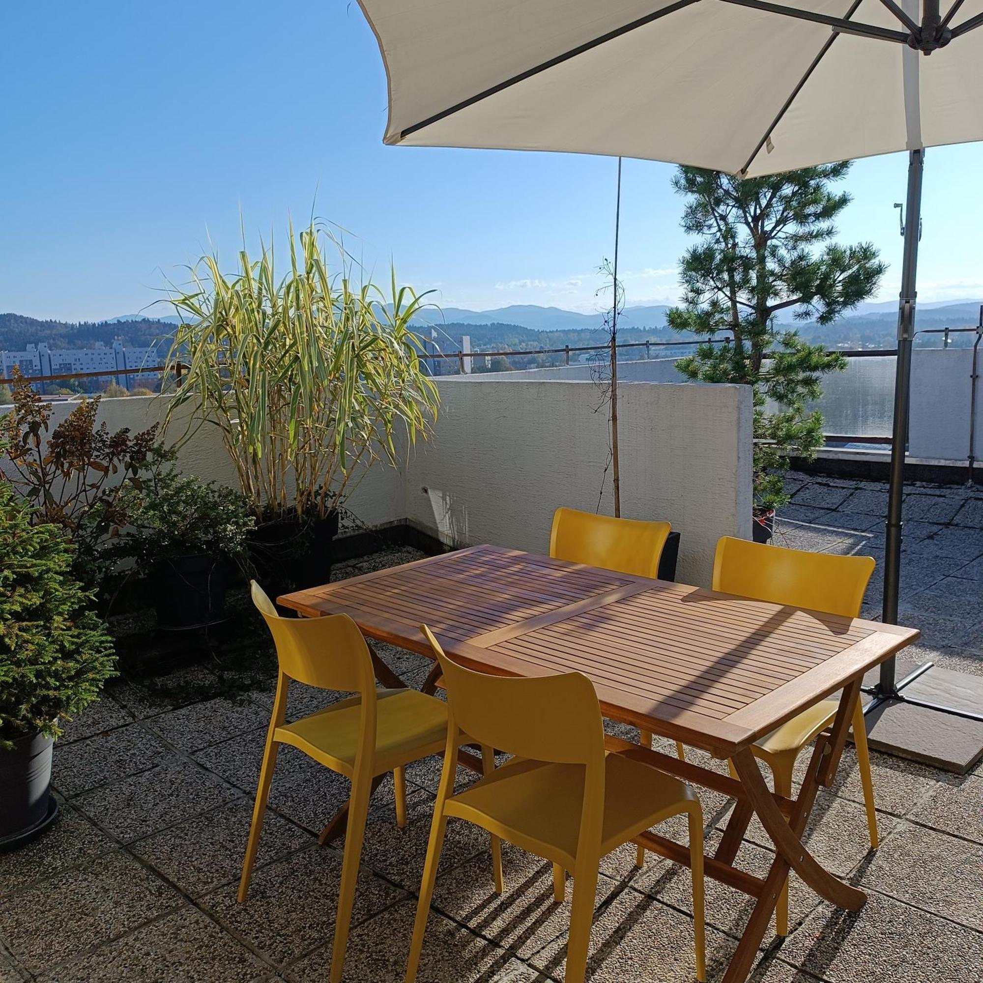Bright Penthaus Apartement, With A Wonderful View Ljubljana Exterior foto